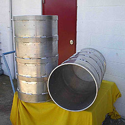 Reinforced Drilled Aluminum Container with Support Bands